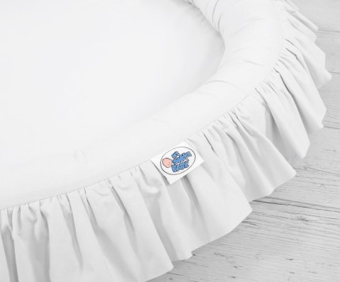 Zestaw: baldachim wiszący do pokoju dziecięcego, gniazdko z falbanką, poduszki - biały