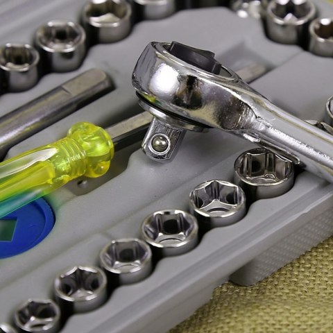 Zestaw kluczy nasadowych nasadek z grzechotką - 40 el.