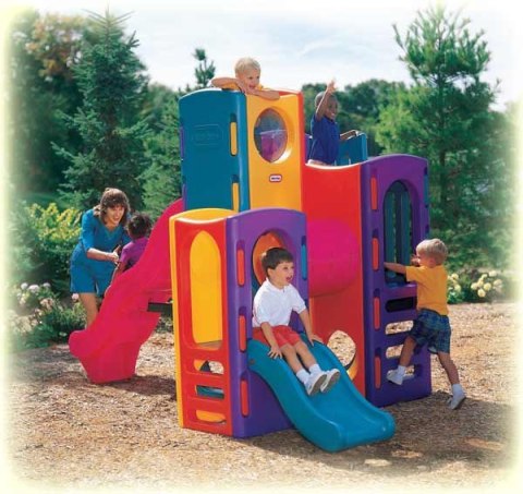 LT Plac Zabaw Olbrzymi ze Zjeżdżalniami