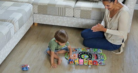 ND19_KA10665 Mata z samochodzikami miasto 9 samochodzików