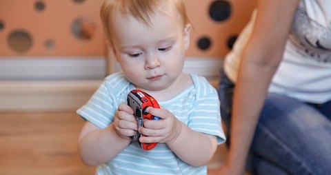 ND19_KA10665 Mata z samochodzikami miasto 9 samochodzików