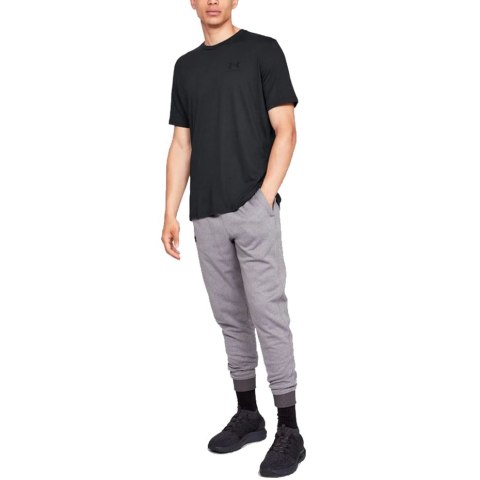 ND05_K8104-S 1326799-001 Koszulka męska Under Armour Sportstyle Left Chest SS czarna 1326799 001 r.S