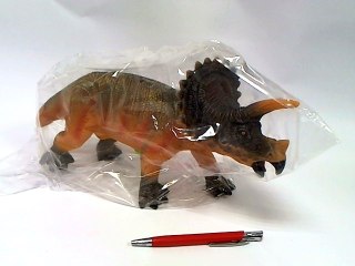 Dinozaur miękki Triceratops z dźw GE017026 02098