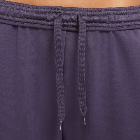 ND05_S8352-S CV2665 573 Spodnie damskie Nike Dri-FIT Academy fioletowe CV2665 573 r.S