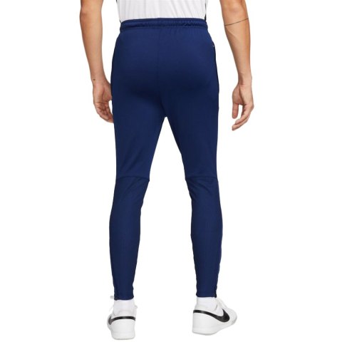 ND05_S10038-M DC9159 492 Spodnie męskie Nike Therma-Fit Strike Pant Kwpz Winter Warrior granatowe DC9159 492 r.M