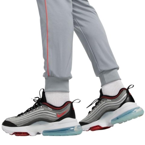 ND05_S10671-M DH9666 065 Spodnie męskie Nike Df Fc Liber Pant KPZ szare DH9666 065 r.M