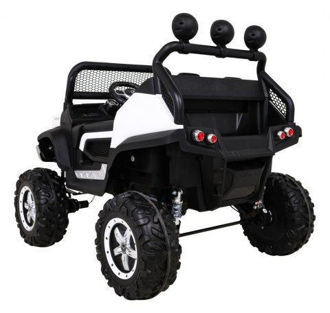 ND28_13123_PA_JL199_BIA Pojazd Mercedes BENZ UNIMOG Biały