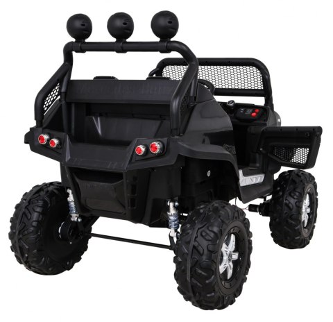 ND28_13124_PA_JL199_CZ Pojazd Mercedes BENZ UNIMOG Czarny