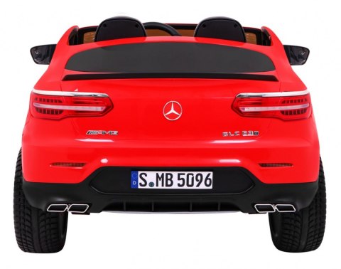 ND28_13154_PA_XMX-608_CR Pojazd Mercedes GLC 63S Czerwony