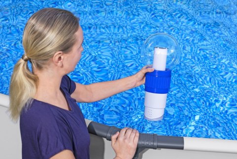 Dozownik chemikaliów z lampą LED B58699 30463