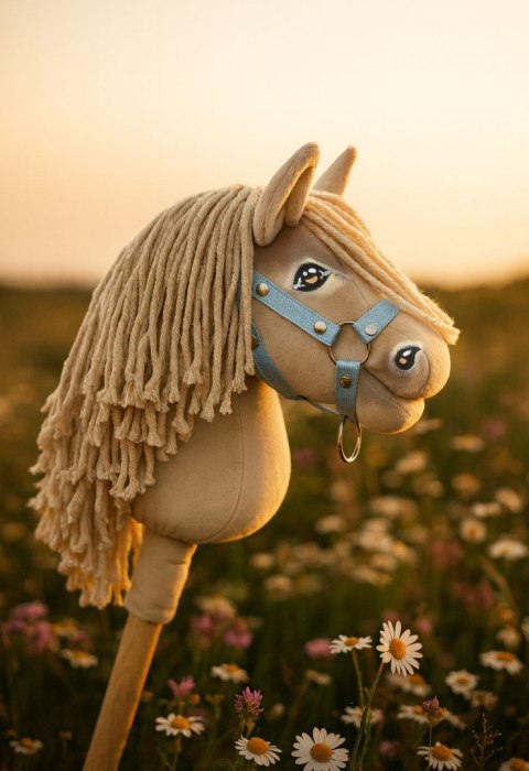 Hobby Horse Mały koń na kiju Premium kremowy cremello A5