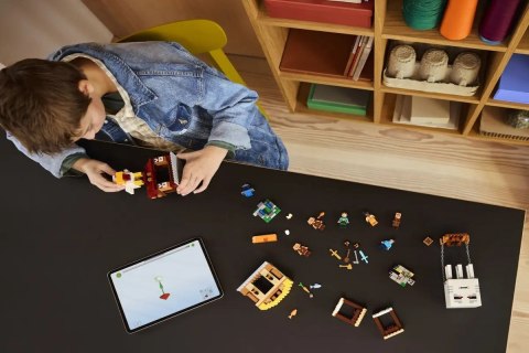 LEGO Minecraft 21273 Atak balonowego Ghasta na wioskę