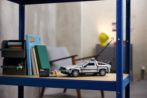 LEGO Creator Expert 10300 Wehikuł czasu z „Powrotu do przyszłości"