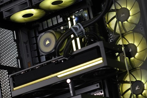 Actina iCUE 9800X3D/32GB/2TB/RTX5080/1000W