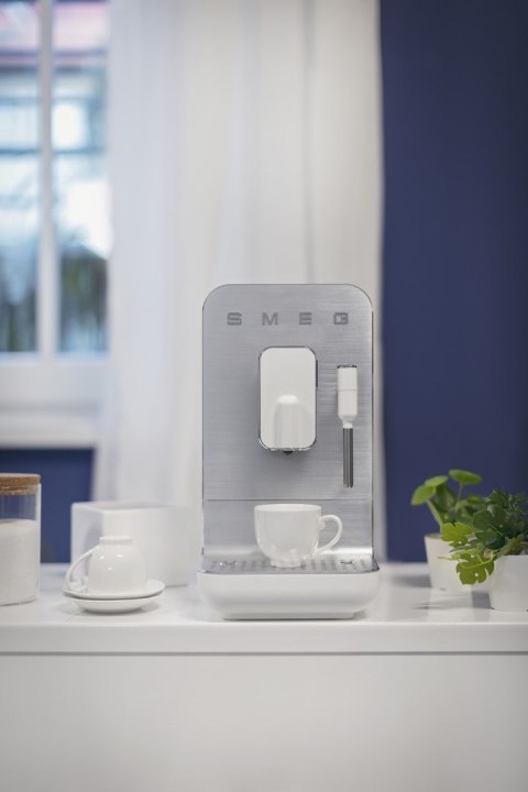 Ekspres ciśnieniowy SMEG BCC12WHMEU