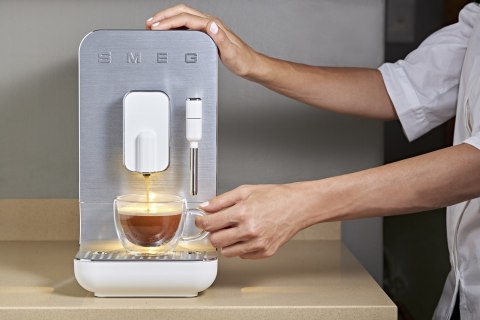 Ekspres ciśnieniowy SMEG BCC12WHMEU