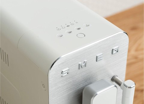 Ekspres ciśnieniowy SMEG BCC12WHMEU