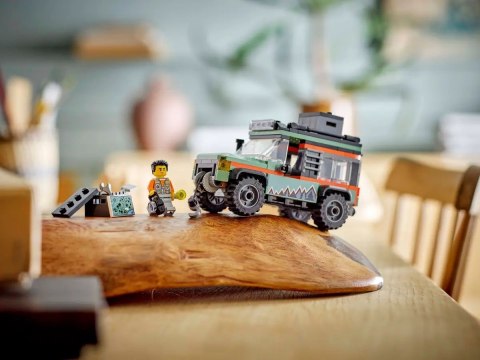 LEGO CITY 60447 Górska ciężarówka terenowa 4x4