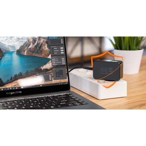 Zasilacz uniwersalny Kruger&Matz 45W z funkcją Power Delivery 7 końcówek