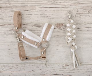 Zestaw do Hobby Horse: kantar A3 z białym futerkiem + uwiąz ze sznurka - biało-beżowy