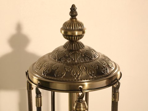 Lampa podłogowa - siedem kloszy, wielokolorowych