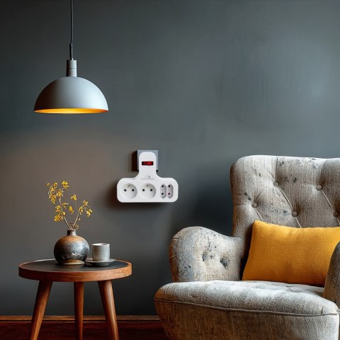 Gniazdko prądowe Maclean, Poczwórne z wyłącznikiem, Nóżką stabilizującą, Typu E, 2x2,5A, 2x16A, MCE224