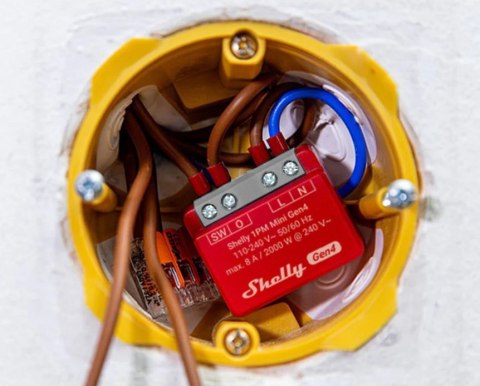 Inteligentny sterownik z pomiarem energii WiFi Shelly 1PM Mini Gen4