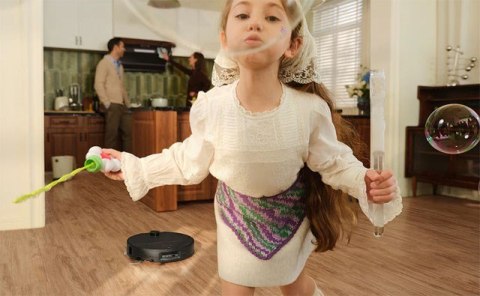 Robot sprzątający Roborock Saros 10 (czarny)