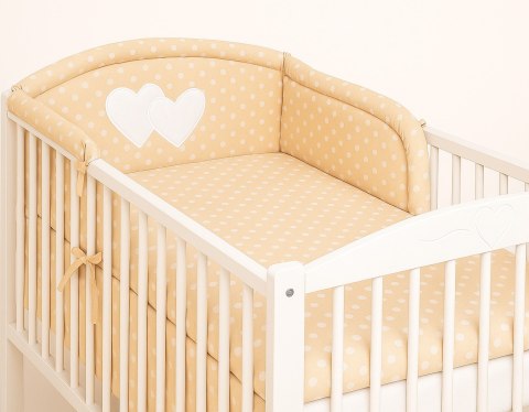 Ochraniacz do łóżeczka na szczebelki uniwersalny - Serduszka białe grochy na beżowym