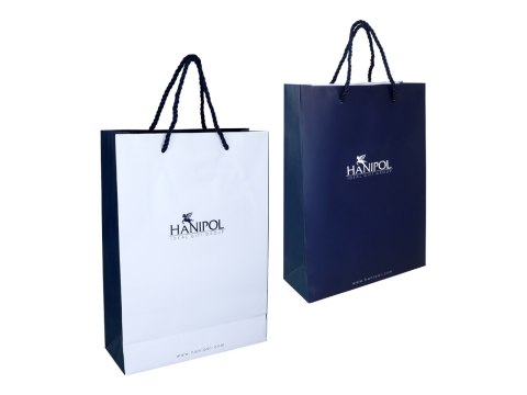 Kpl. Szklanka ze słomką i przykrywką oraz szklana butelka.