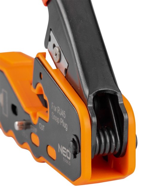 Szczypce do zaciskania wtyków przelotowych RJ45