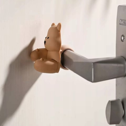 Silikonowa osłona na klamkę - anty uderzeniowy ochraniacz drzwi miś brązowy