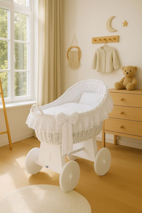 Wiklinowy kosz Mojżesza z budką wiklinową Carina biały + biała pościel