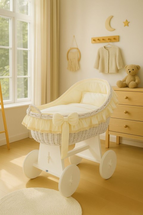 Wiklinowy kosz Mojżesza z budką wiklinową Carina biały + kremowa pościel