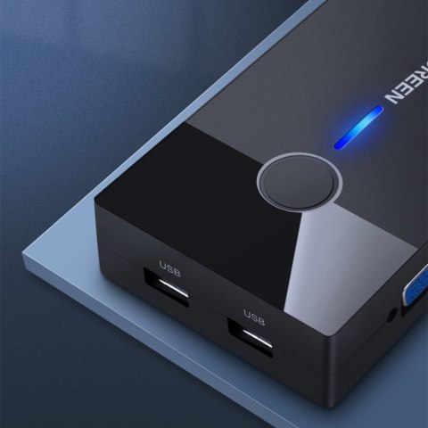 Przełącznik switch KVM 30357 dwa komputery jedna klawiatura mysz i monitor czarny