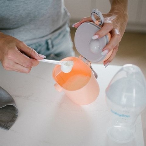 1544 POJEMNIK PRZENOŚNY NA MLEKO W PROSZKU