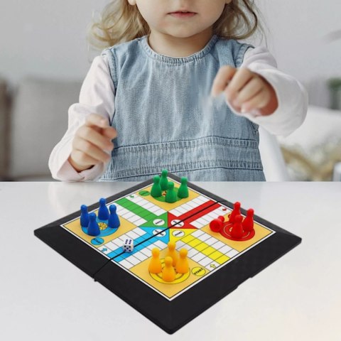 Gra planszowa Chińczyk klasyczna składana plansza pionki kostka 2313