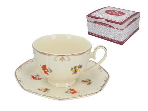 Filiżanka ze spodkiemi