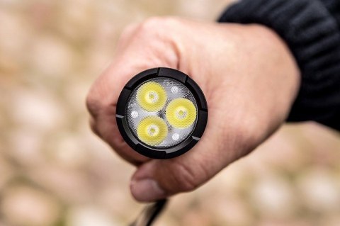 LATARKA AKUMULATOROWA USB 3300LM OSRAM P9 LED