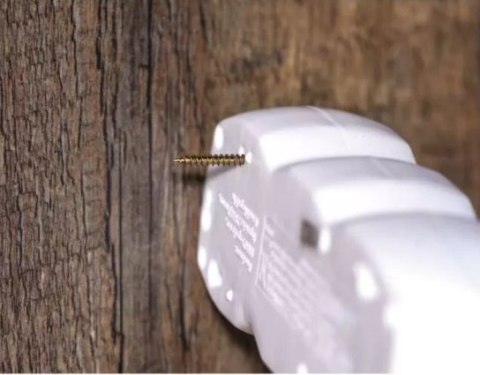 PRZEDŁUŻACZ Z WYŁĄCZNIKIEM 10M 5 GNIAZD