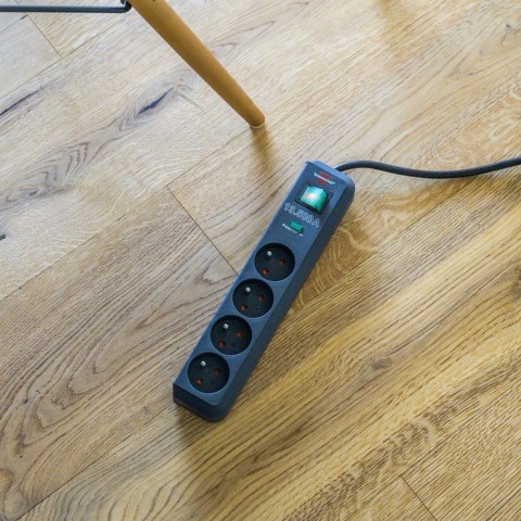 Listwa antyprzepięciowa Eco-Line 4 gniazda 1.5m 13.500A - czarna