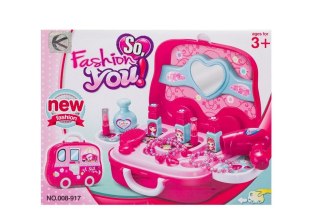 Toaletka - zestaw kosmetyczny w walizce - 19 elementów