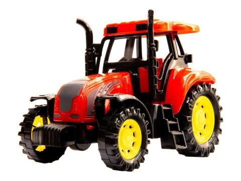 Traktor z cysterną do oprysków