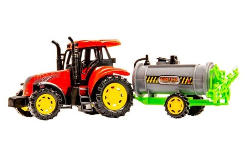 Traktor z cysterną do oprysków