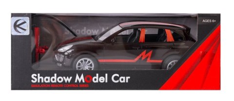 Szybki samochód zdalnie sterowany, czerwona grafika