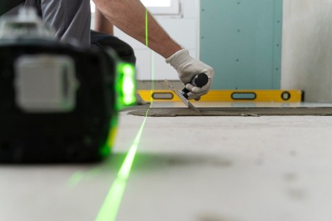 Poziomica laserowa płaszczyznowa zielony laser krzyżowy 360° 4D 16 linii
