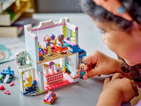 42662 - LEGO Friends - Salon fryzjerski i sklep z ozdobami