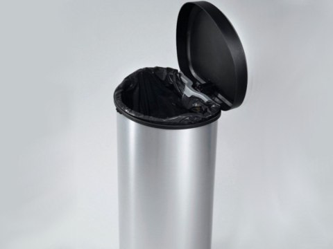 Kosz na śmieci metalizowany z pedałem Curver 40L