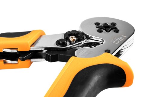 Szczypce do zaciskania końcówek tulejkowych 0.25 - 6 mm2