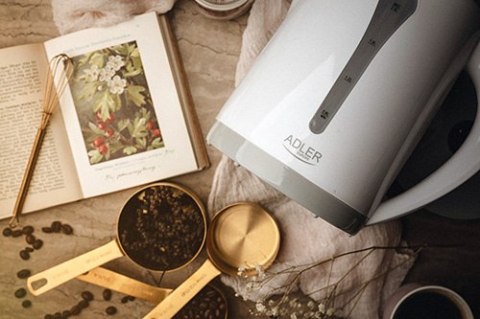 AD 1244 Czajnik plastikowy 2,5 l